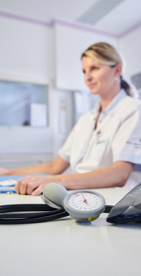 Krankenschwester plant den nächsten Einsatzplan