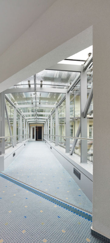 Durchgang im Check-up Zentrum der Max Grundig Klinik