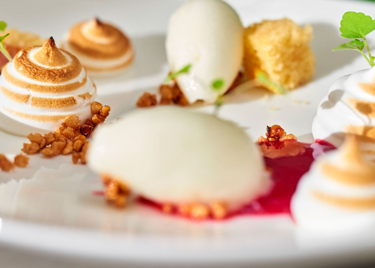 Dessert im Restaurant der Max Grundig Klinik